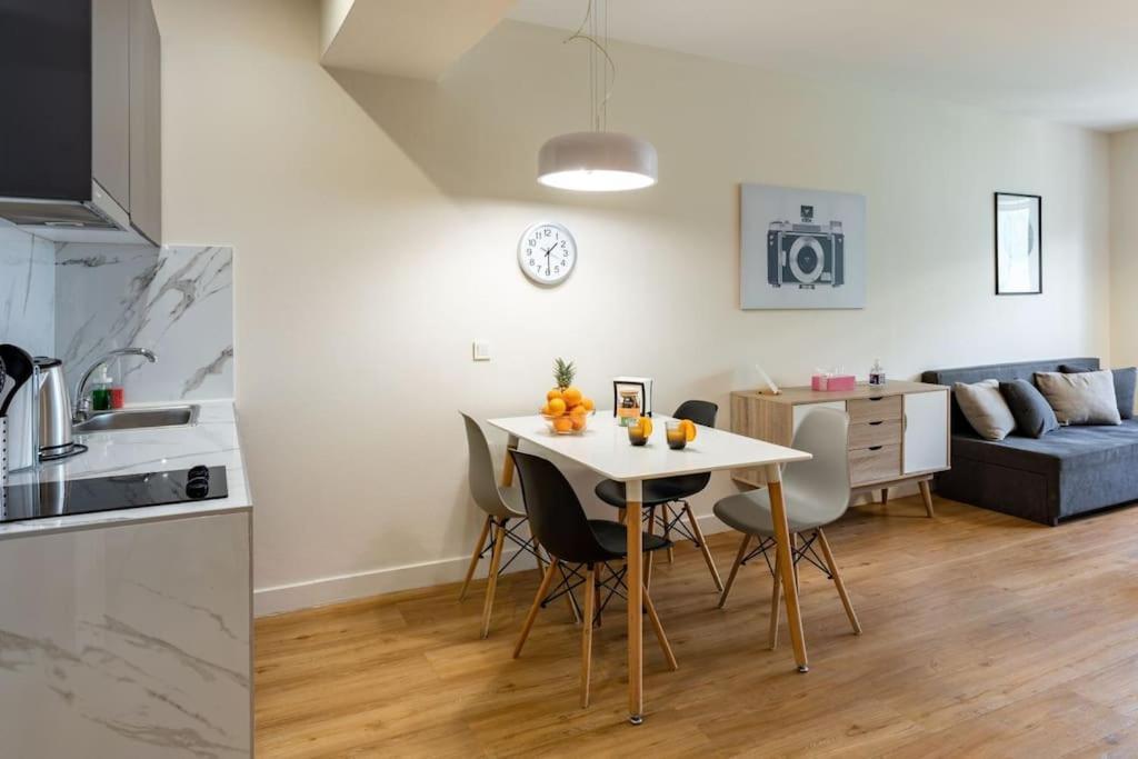 אתונה Large Comfy, Modern Studio 5 Min To Acropolis מראה חיצוני תמונה