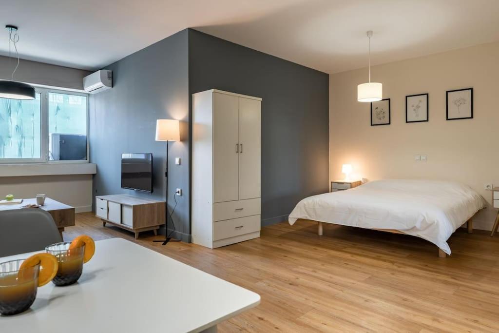 אתונה Large Comfy, Modern Studio 5 Min To Acropolis מראה חיצוני תמונה